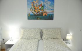 Dekart 2 Apartment